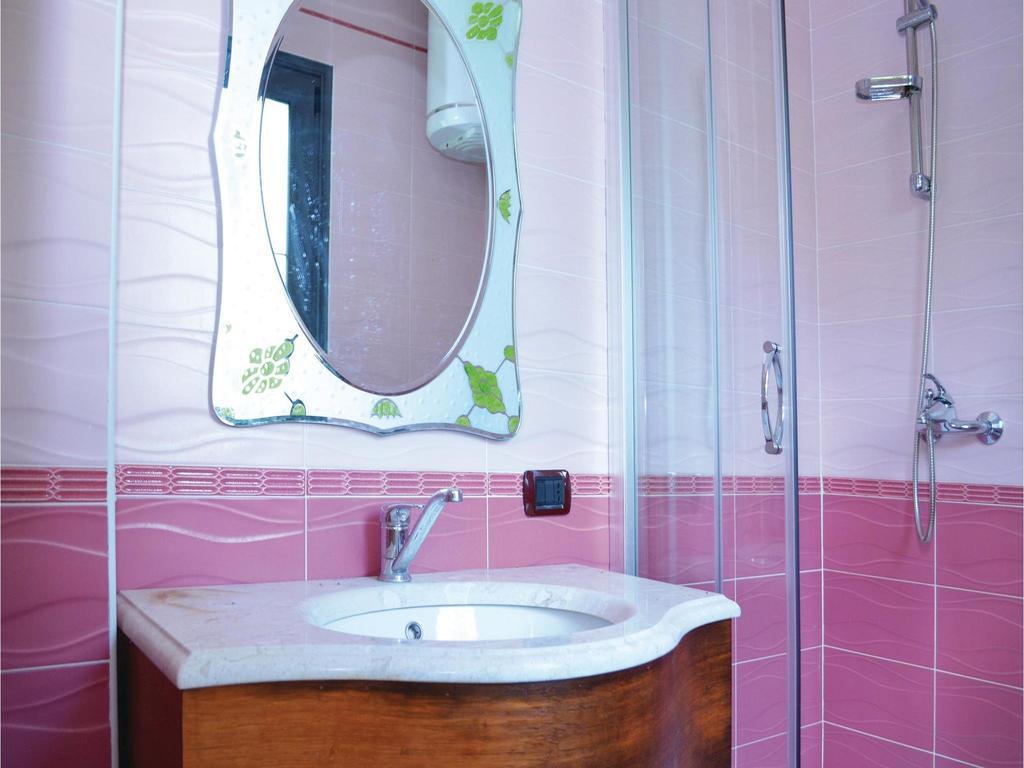 Holiday Home Pishat E Buta 28 โกเลม ภายนอก รูปภาพ