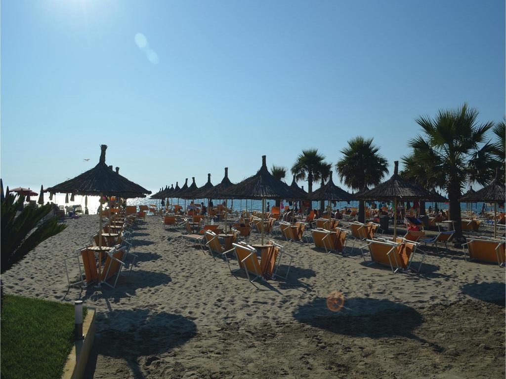 Holiday Home Pishat E Buta 28 โกเลม ภายนอก รูปภาพ